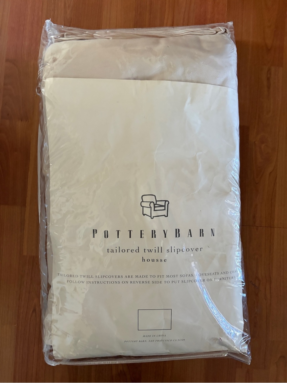 Pottery Barn Tailored Twill Slipcover Housse - Cream